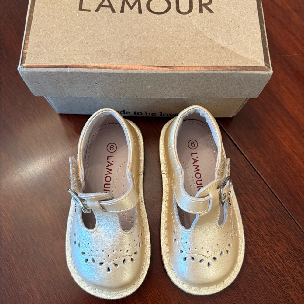 L'Amour Kids Shiny Gold Dress Shoes